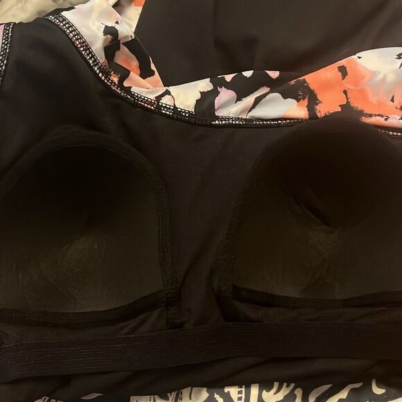 Time and Tru one shoulder ruffle floral swimsuit size large - Picture 9 of 9